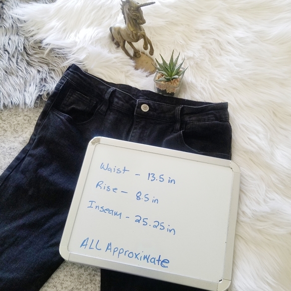 JOHN GALT Black Jean with Frayed Ankle - Picture 6 of 7